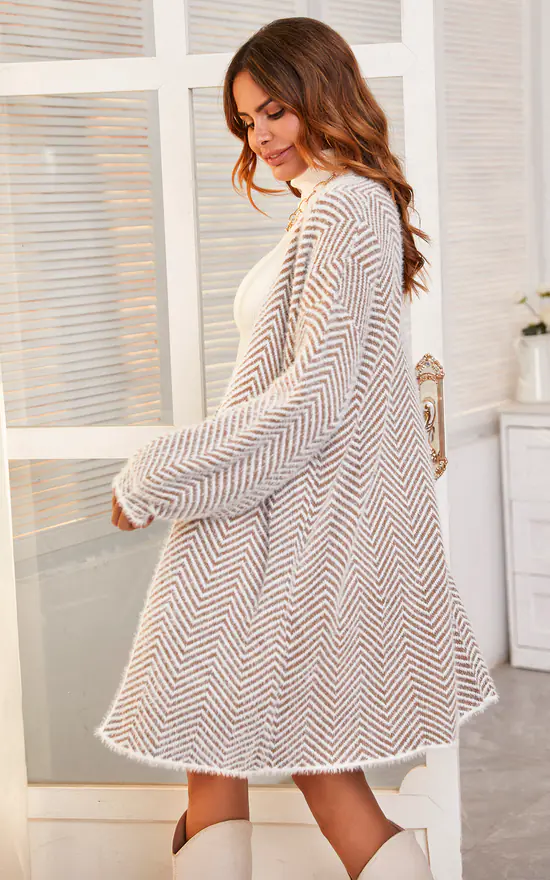 Cheapest ???? FS Collection Chic Geometric Intarsia Knit Cardigan Top In White & Taupe ???? 2 Cheapest ???? FS Collection Chic Geometric Intarsia Knit Cardigan Top In White & Taupe ???? - Image 2