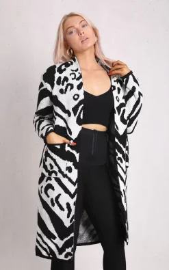 Best Sale ???? Boutique Store Black & White Long Sleeve Knitted Cardigan One Size Fit (10 To 16) ✔️