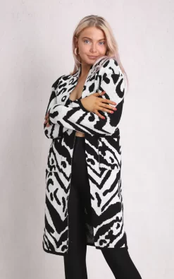 Best Sale ???? Boutique Store Black & White Long Sleeve Knitted Cardigan One Size Fit (10 To 16) ✔️ -Aftershock London Shop unnamed file 251